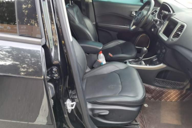 Used Jeep Compass 2019 200T Automatic Family Edition - Connected Large Screen Version Right Front Seat