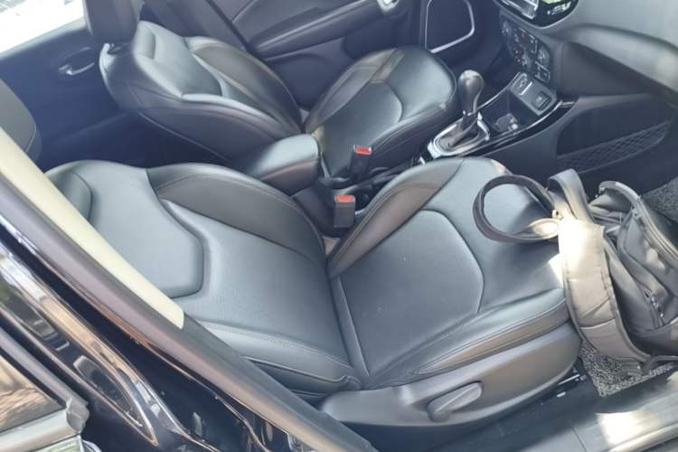 Used Jeep Compass 2019 220T Automatic Family Edition Right Front Seat