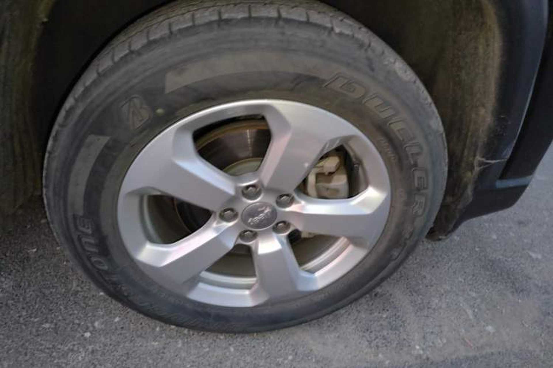 Used Jeep Compass 2019 220T Automatic Enjoyment Version Right Front Wheel Hub