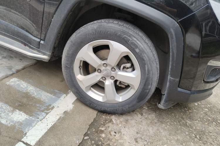 Used Jeep Compass 2019 220T Automatic Enjoyment Version Right Front Wheel Hub