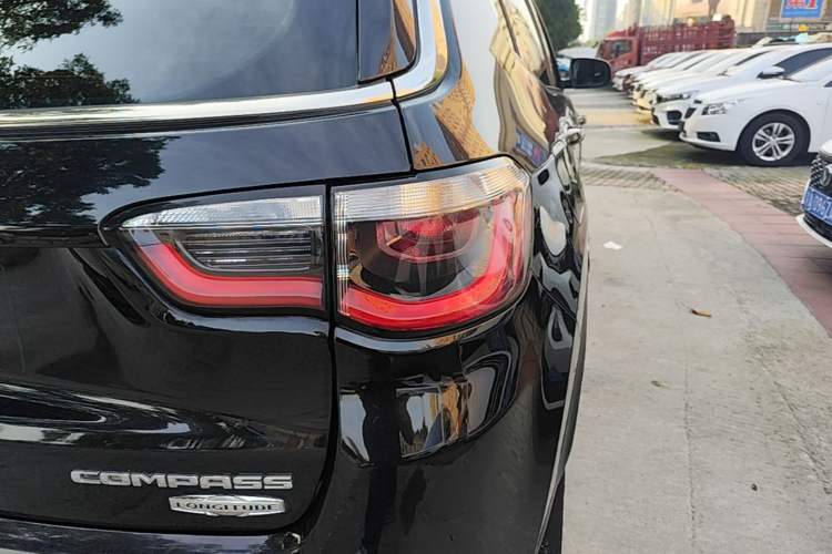Used Jeep Compass 2019 220T Automatic Enjoyment Version Right Rear Taillight