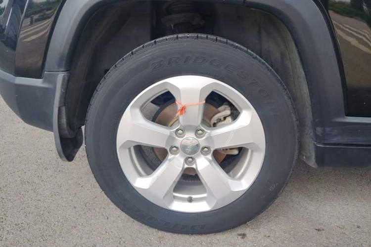 Used Jeep Compass 2019 220T Automatic Family Edition Right Rear Wheel Hub