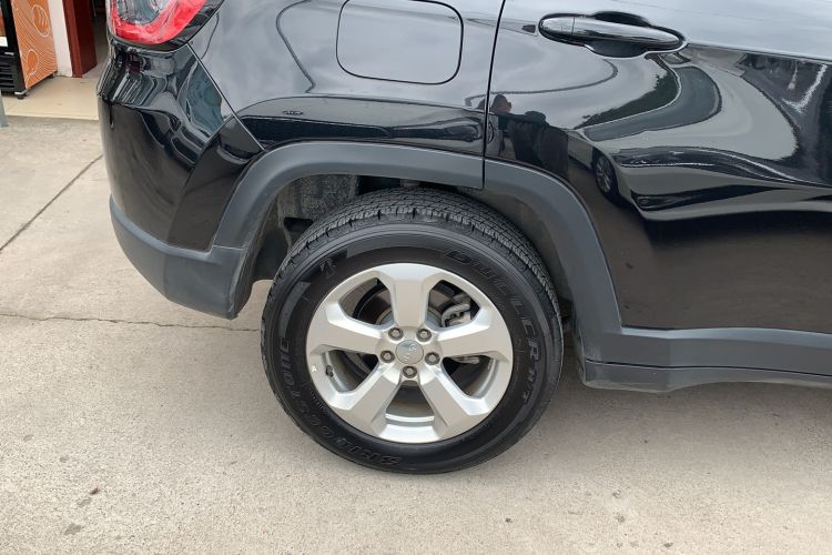 Used Jeep Compass 2019 220T Automatic Family Edition Right Rear Wheel Hub