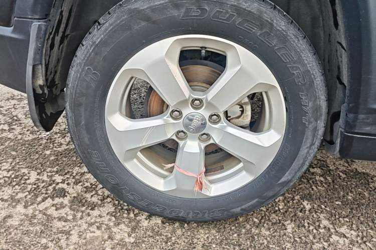 Used Jeep Compass 2019 220T Automatic Family Edition Right Rear Wheel Hub