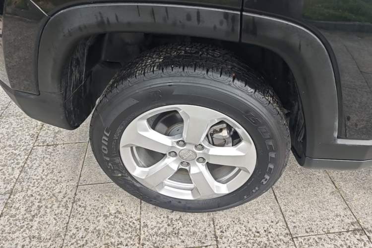 Used Jeep Compass 2019 220T Automatic Family Enjoyment Four-Wheel Drive Edition Right Rear Wheel Hub