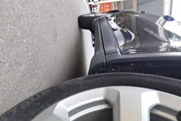 Used Jeep Compass 2019 200T Automatic Family Edition - Connected Large Screen Version Right Side Sill