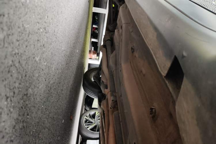 Used Jeep Compass 2019 200T Automatic Family Enjoyment Four-Wheel Drive - Connected Large Screen Version Right Side Sill