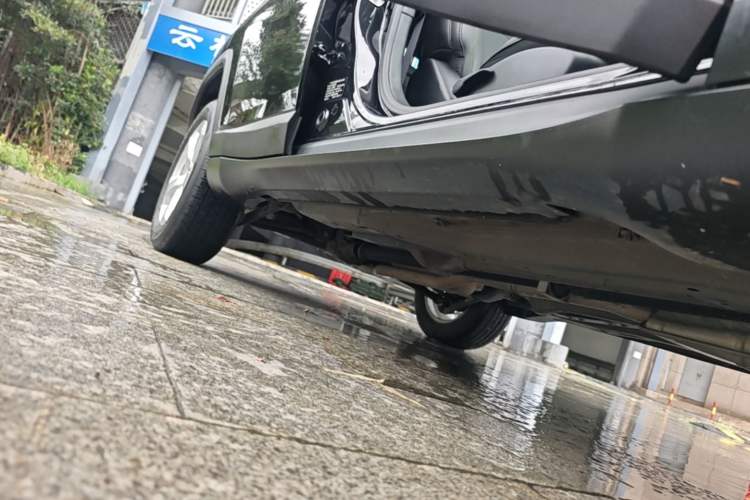 Used Jeep Compass 2019 220T Automatic Family Enjoyment Four-Wheel Drive Edition Right Side Sill