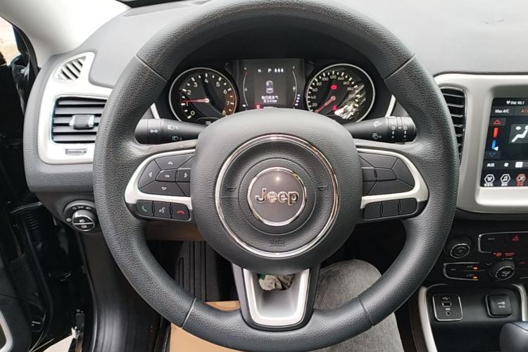 Used Jeep Compass 2019 220T Automatic Enjoyment Version Steering Wheel