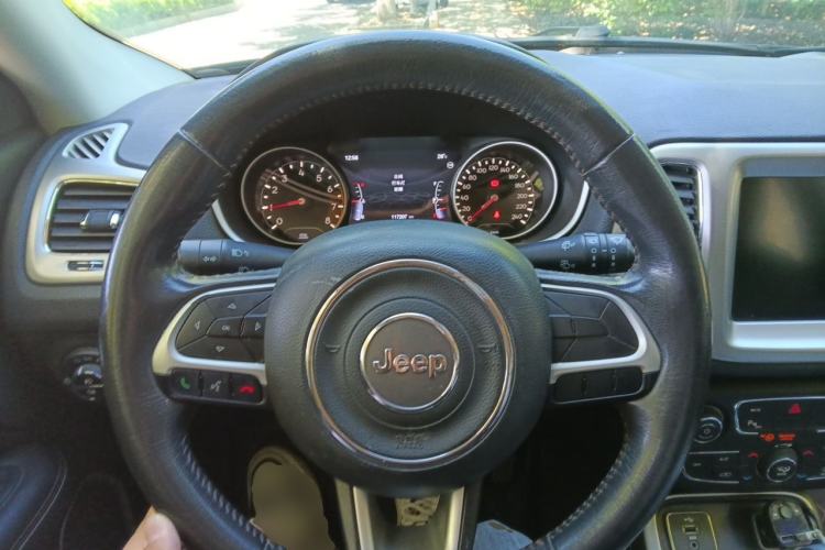 Used Jeep Compass 2019 200T Automatic Family Edition - Connected Large Screen Version Steering Wheel