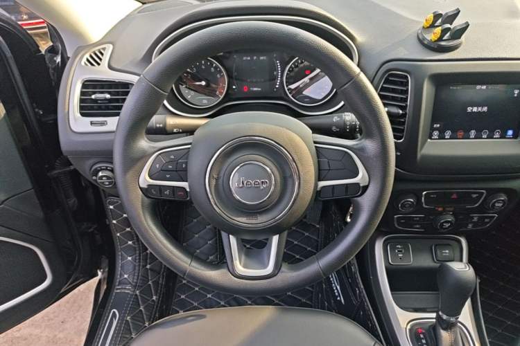 Used Jeep Compass 2019 200T Automatic Prestige Edition Steering Wheel