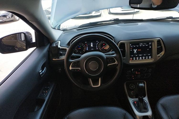 Used Jeep Compass 2019 200T Automatic Family Enjoyment Four-Wheel Drive - Connected Large Screen Version Steering Wheel