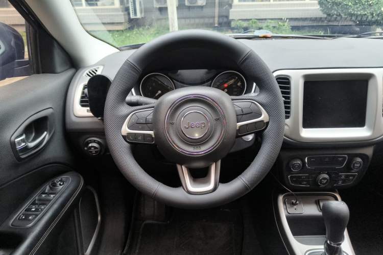 Used Jeep Compass 2019 220T Automatic Enjoyment Version Steering Wheel