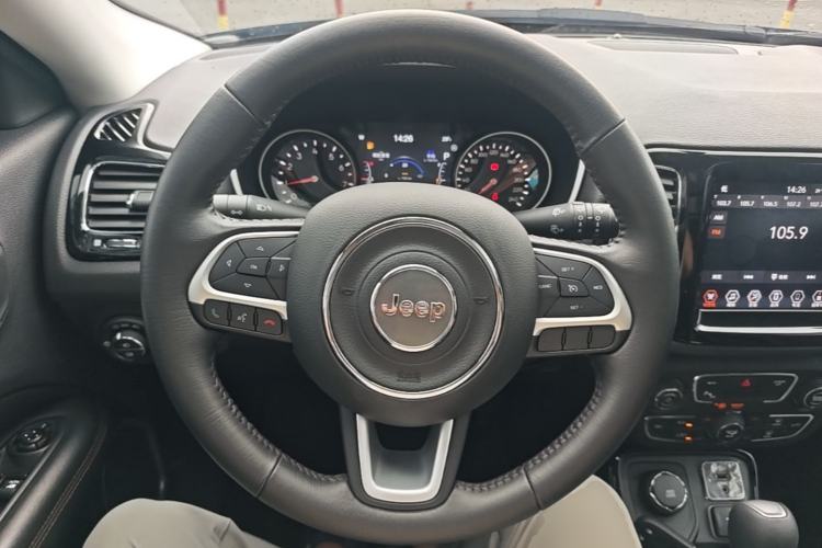 Used Jeep Compass 2019 220T Automatic Family Enjoyment Four-Wheel Drive Edition Steering Wheel