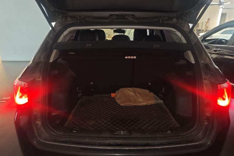 Used Jeep Compass 2019 220T Automatic Family Edition Trunk