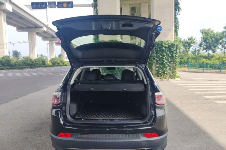 Used Jeep Compass 2019 220T Automatic Family Edition Trunk