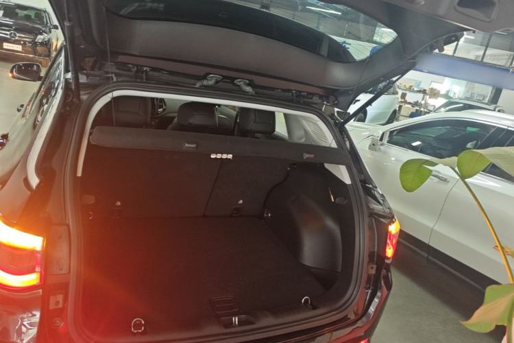 Used Jeep Compass 2019 220T Automatic Family Edition Trunk