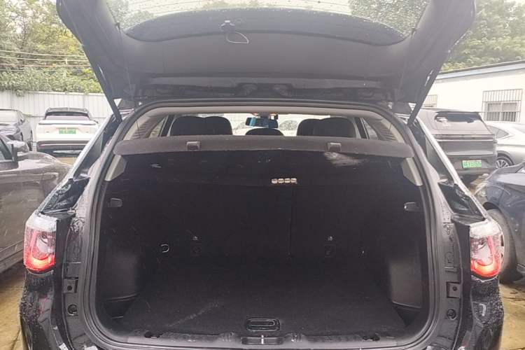 Used Jeep Compass 2019 220T Automatic Enjoyment Version Trunk