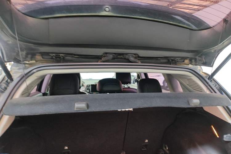 Used Jeep Compass 2019 220T Automatic Family Edition Trunk