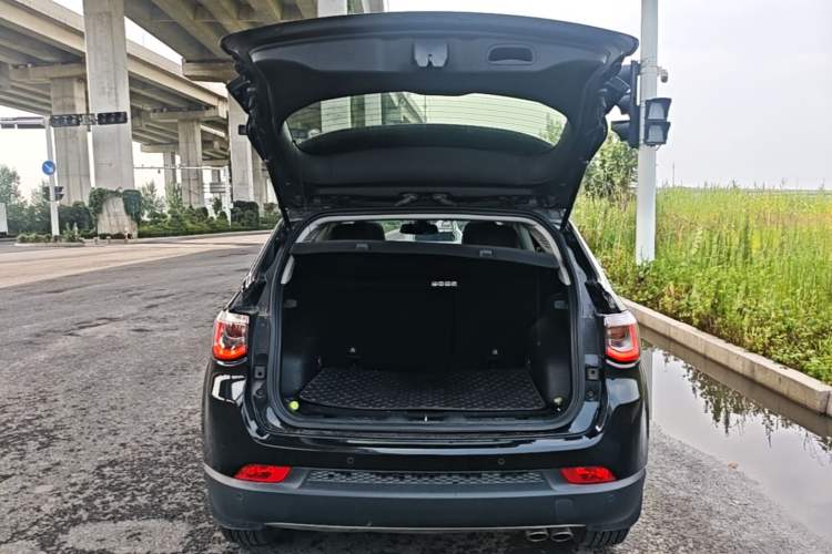 Used Jeep Compass 2019 220T Automatic Family Edition Trunk