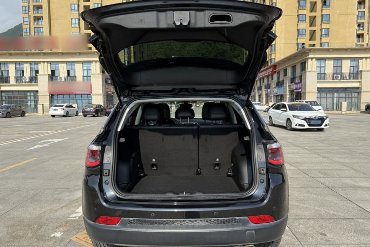 Used Jeep Compass 2019 220T Automatic Enjoyment Version Trunk