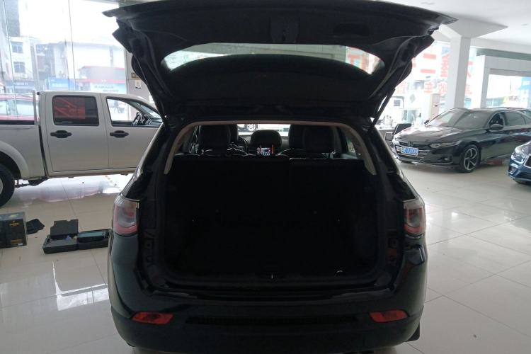Used Jeep Compass 2019 200T Automatic Prestige Edition Trunk