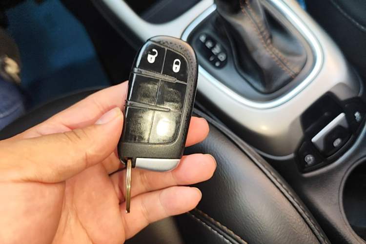 Used Jeep Compass 2019 220T Automatic Enjoyment Version Vehicle Key