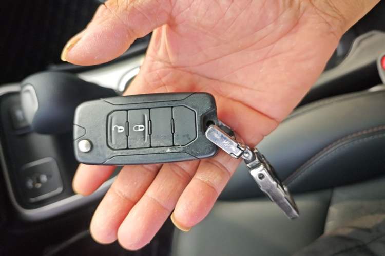 Used Jeep Compass 2019 200T Automatic Prestige Edition Vehicle Key