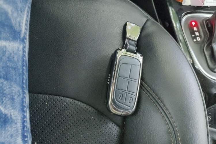 Used Jeep Compass 2019 220T Automatic Family Edition Vehicle Key