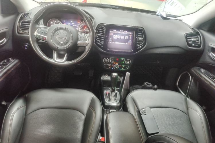 Used Jeep Compass 2019 220T Automatic Family Edition Center Console