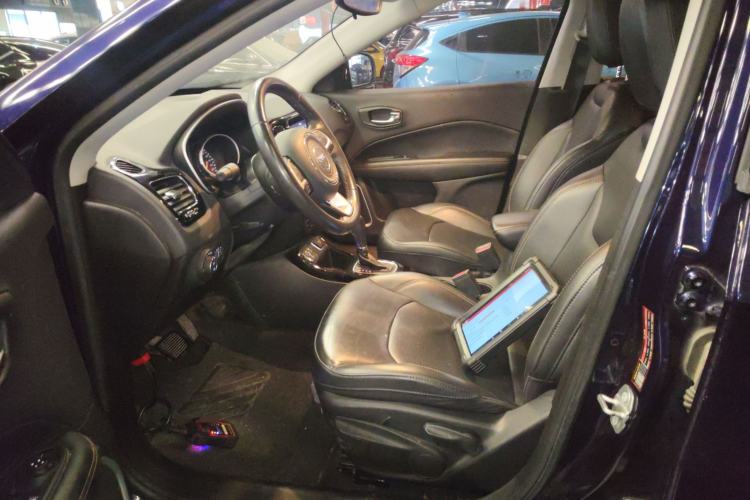 Used Jeep Compass 2019 220T Automatic Family Edition Left Front Seat