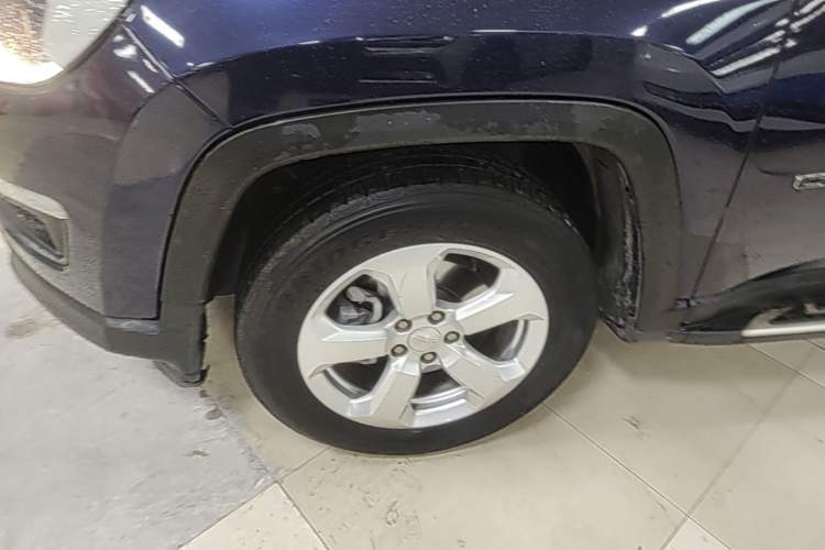 Used Jeep Compass 2019 220T Automatic Family Edition Left Front Wheel Hub