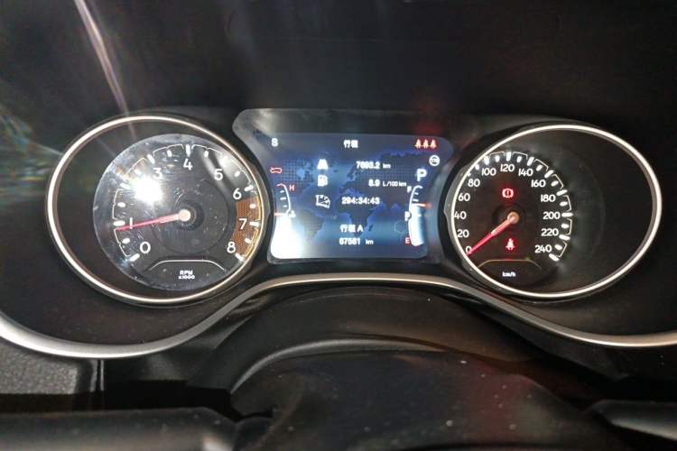 Used Jeep Compass 2019 220T Automatic Family Edition Odometer Close Up