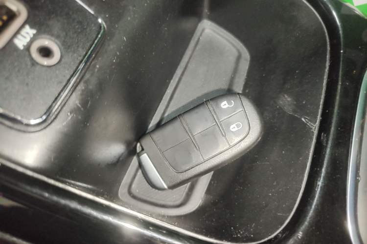 Used Jeep Compass 2019 220T Automatic Family Edition Vehicle Key