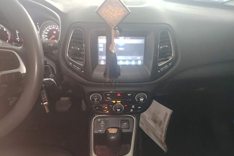 Used Jeep Compass 2019 200T Automatic Enjoyment - Connected Large Screen Version Audio And AC Panel