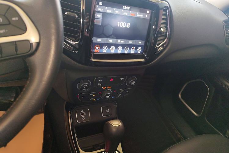 Used Jeep Compass 2019 220T Automatic Family Edition Audio And AC Panel