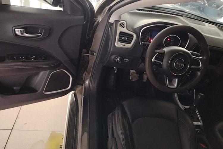 Used Jeep Compass 2019 200T Automatic Enjoyment - Connected Large Screen Version Driver Seat