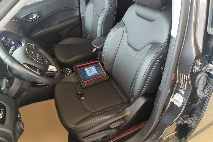 Used Jeep Compass 2019 220T Automatic Family Edition Left Front Seat