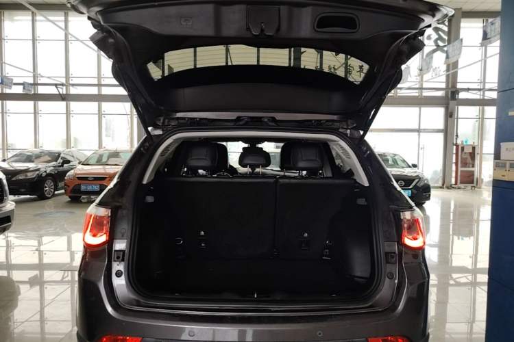 Used Jeep Compass 2019 200T Automatic Enjoyment - Connected Large Screen Version Trunk