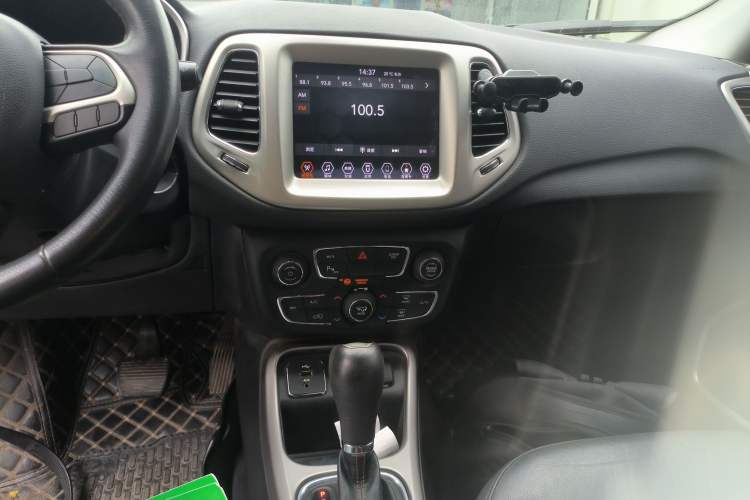Used Jeep Compass 2019 200T Automatic Family Edition - Connected Large Screen Version Audio And AC Panel