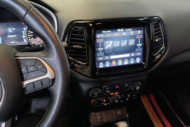 Used Jeep Compass 2019 220T Automatic Family Edition Audio And AC Panel
