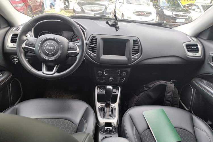 Used Jeep Compass 2019 200T Automatic Enjoyment - Connected Large Screen Version Center Console