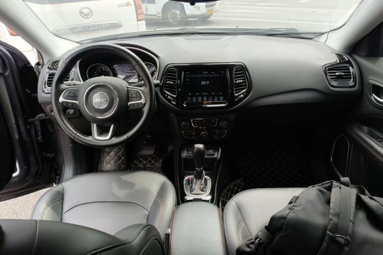 Used Jeep Compass 2019 220T Automatic Family Edition Center Console
