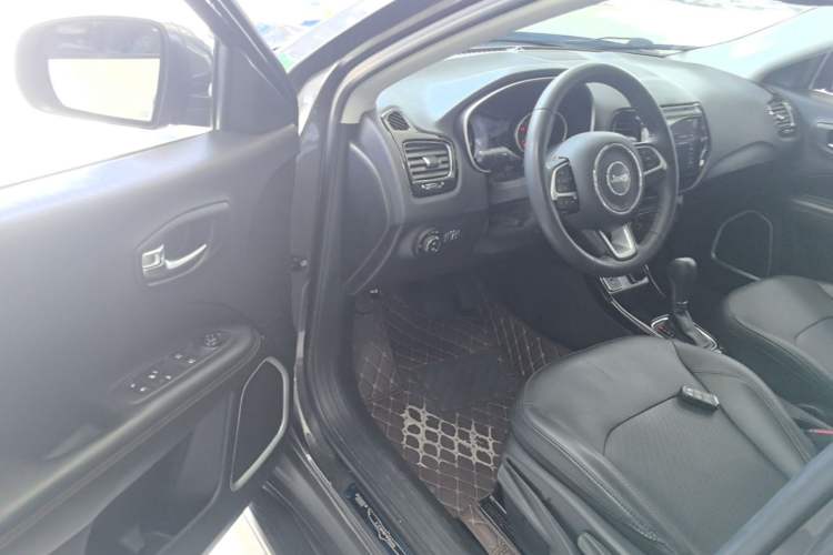 Used Jeep Compass 2019 220T Automatic Family Edition Driver Seat
