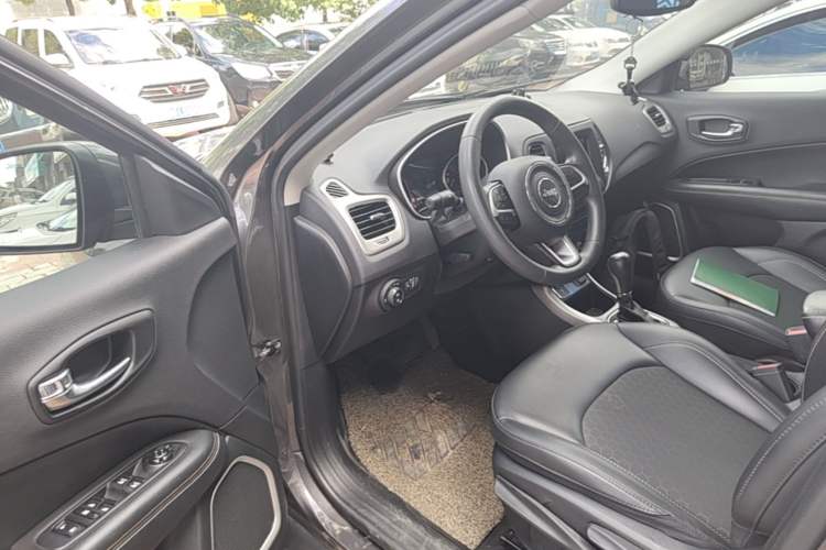 Used Jeep Compass 2019 200T Automatic Enjoyment - Connected Large Screen Version Driver Seat