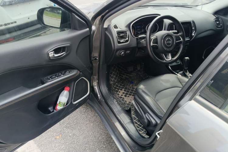 Used Jeep Compass 2019 220T Automatic Family Edition Driver Seat
