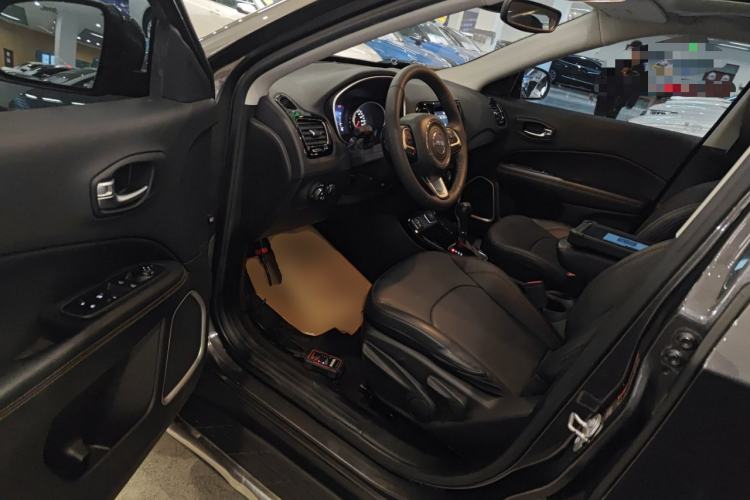 Used Jeep Compass 2019 220T Automatic Family Edition Driver Seat