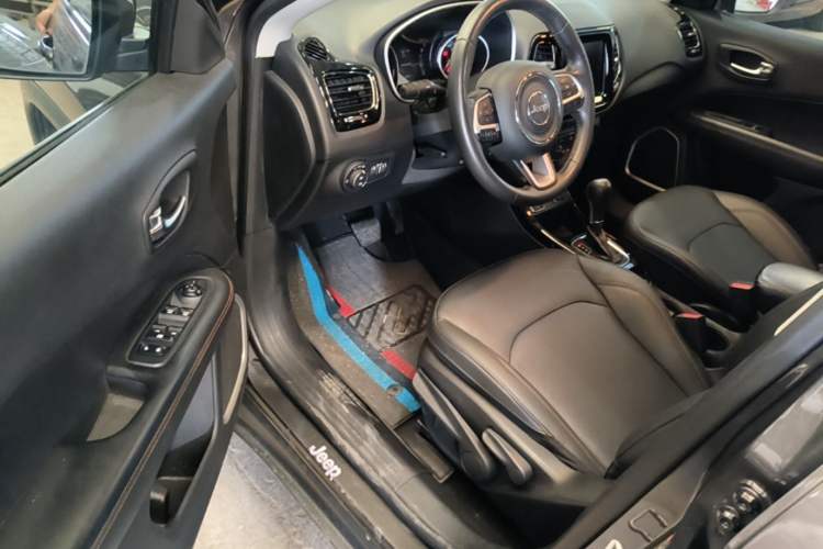 Used Jeep Compass 2019 220T Automatic Family Edition Driver Seat