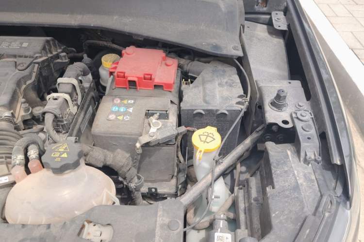 Used Jeep Compass 2019 220T Automatic Family Edition Engine Bay Left