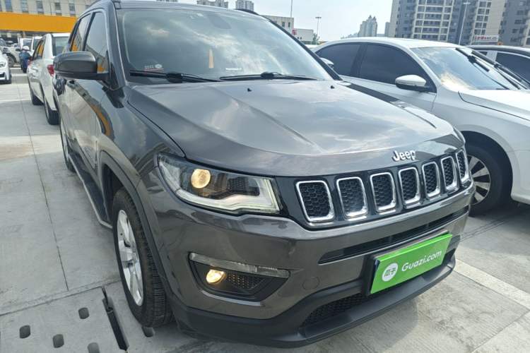 Used Jeep Compass 2019 200T Automatic Family Edition - Connected Large Screen Version Front Right 45 Deg